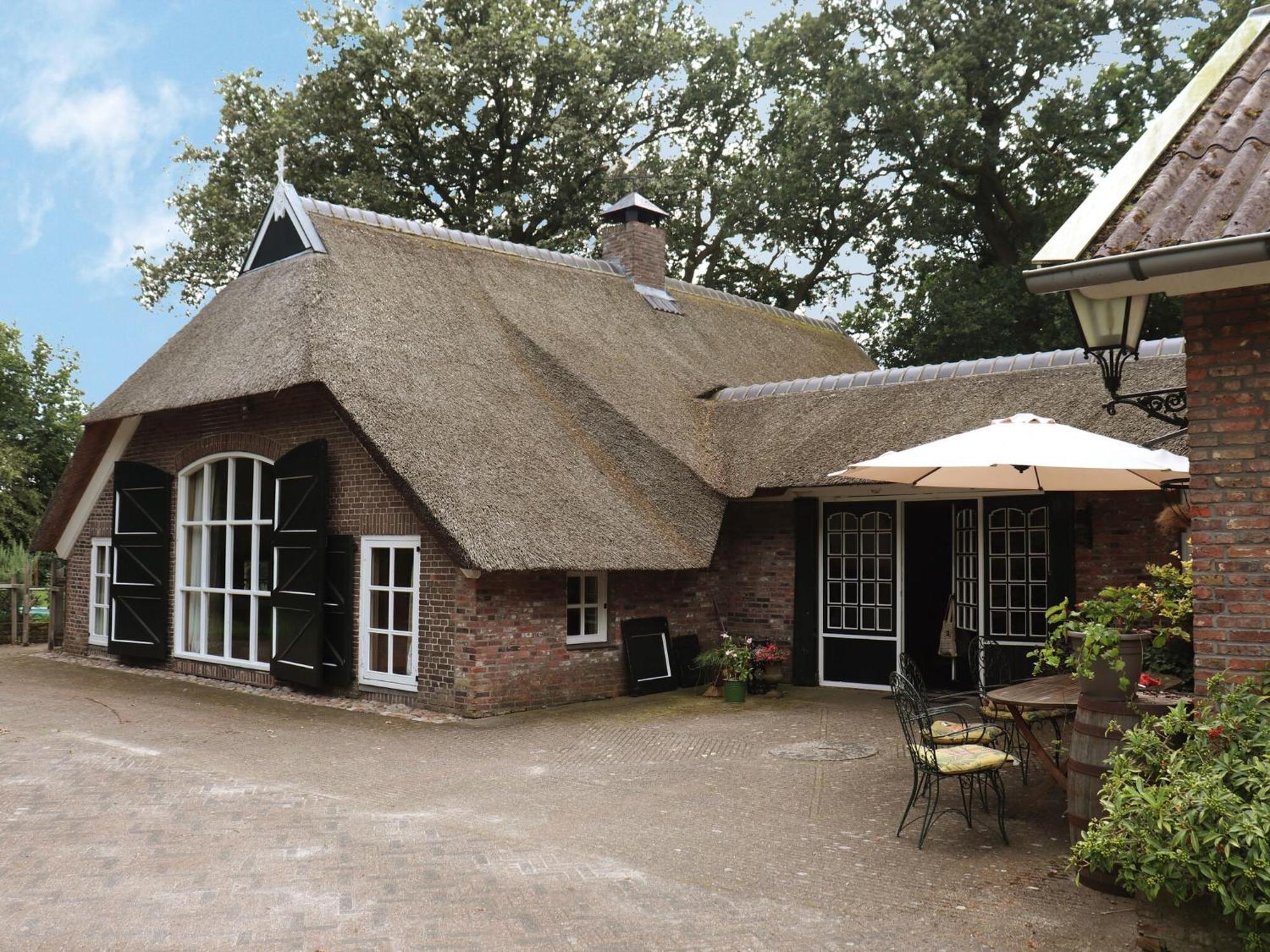 Villa On An Estate In Rheezerveen With Garden Kültér fotó